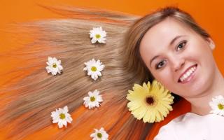 Природа в помощь: какие травы для роста и укрепления волос использовать в домашних условиях?